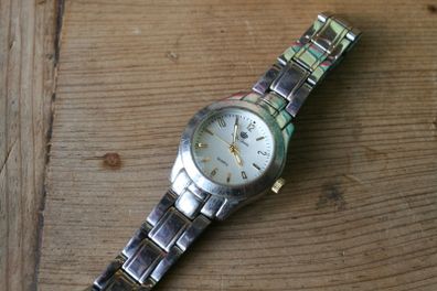 King quartz watch