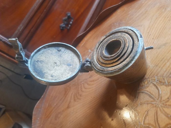 Antique Brass Nesting Weights