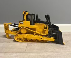 Bruder CAT Bulldozer