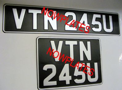 Pressed Vintage Plates X2 (1 Pair)