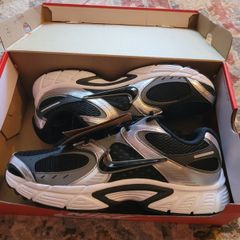 Nike trainers UK12  UK13