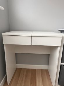White makeup/ dressing table