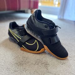 Fitness Shoes: Nike ROMALEOS 4