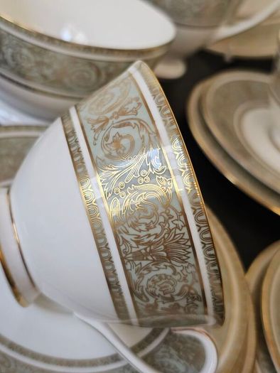 Royal Doulton "English Renaissance" Tea Set