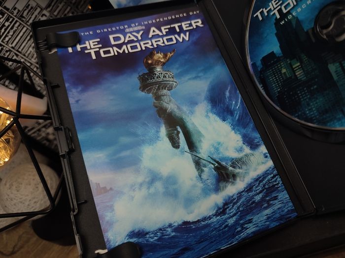 The Day After Tomorrow ! DVD ! Lenticular Slipcase  ! 2004 !