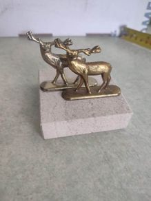 SET OF 2 Vintage Deer Ornament Cute Deer Figurines ON MARBLE PLINTE.