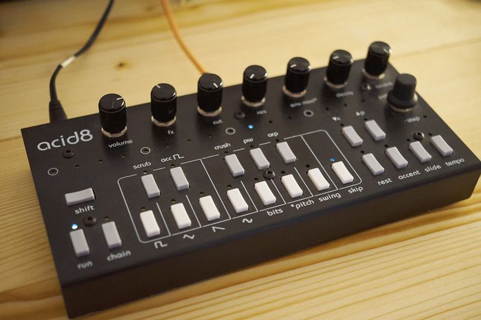 Twisted Electrons Acid8 MKII