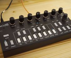 Twisted Electrons Acid8 MKII