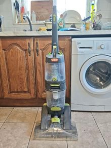 Carpet cleaner