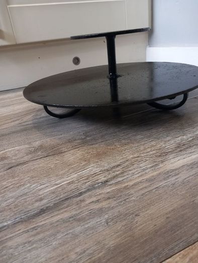 Black metal stand