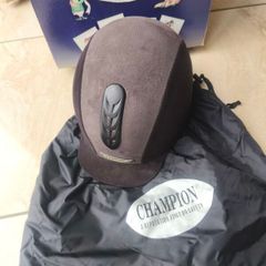 Horse riding helmet - 58cm champion
