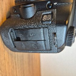 Canon EOS 40D DSLR Camera Kit - 18-55mm IS Lens, 32GB CF Card & USB-C Reader - Complete Setup