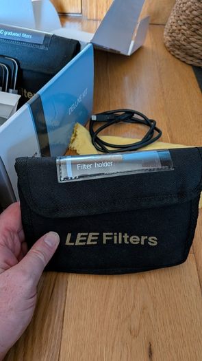 LEE Filters 100mm Deluxe System Bundle,Big Stopper, Super Stopper, Polariser & ND Grads