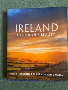 Book-Ireland, A Luminious Beauty, Hardcover, P. Harbison & L.C. Carola