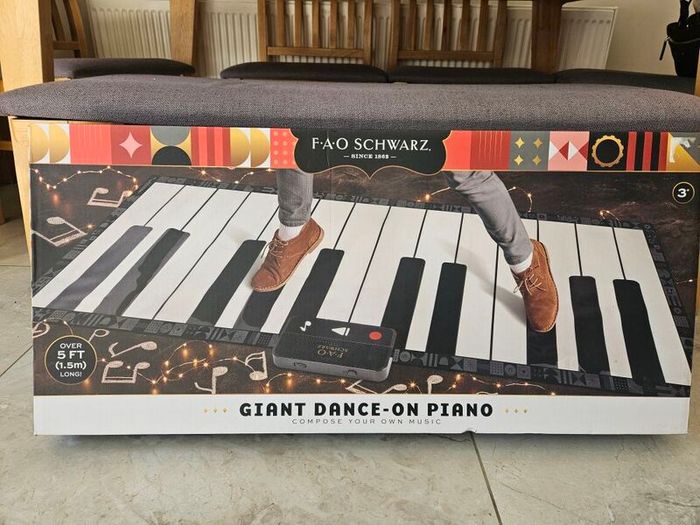 FAO Schwarz Giant Piano