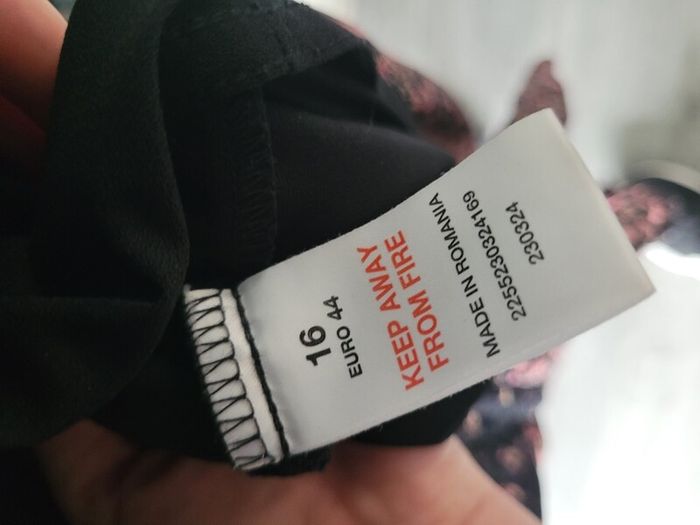 essence maxi skirt size 16