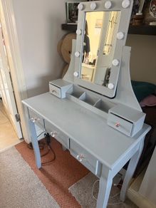 vanity table