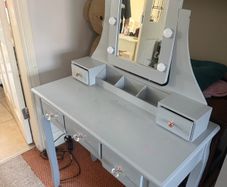 vanity table
