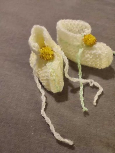 Knitted clothing