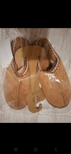 Size 4 slippers