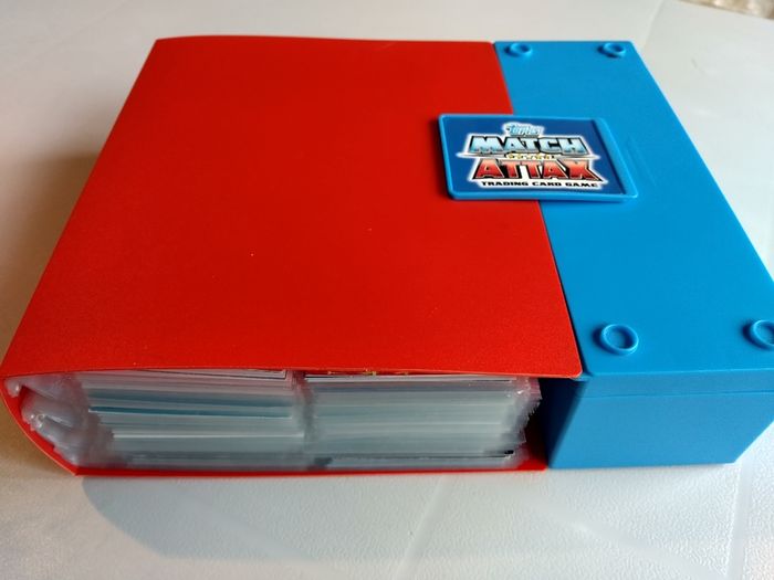 Match Attax 15/16 in Binder.  (Other seasons also)