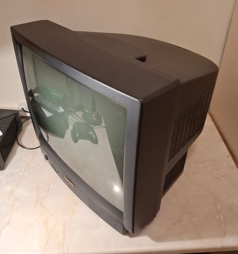Mitsubishi 21" CRT TV - Immaculate