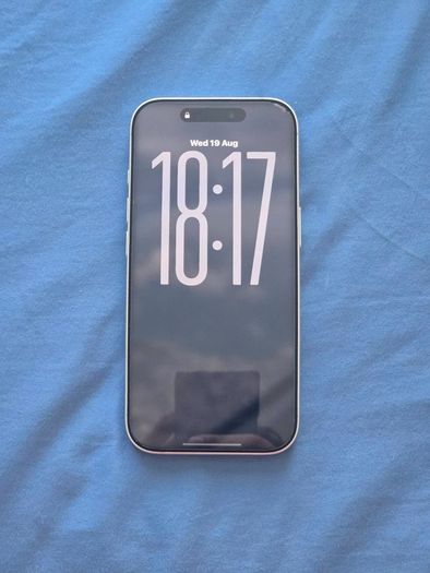 iPhone 17