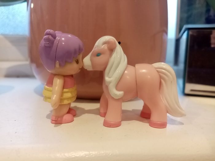 Magnetic toy girl and horse