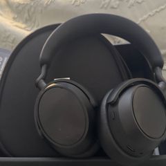 Sennheiser Accentum Plus - Brand new, only tested once