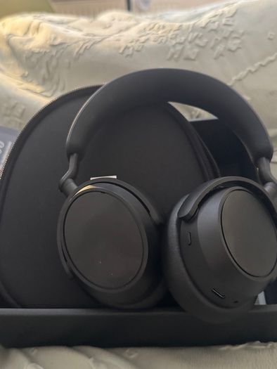 Sennheiser Accentum Plus - Brand new, only tested once