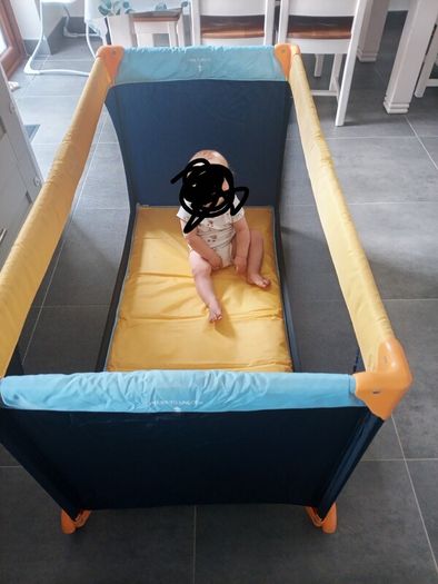 Hauck travel cot