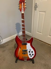 Rickenbacker (Copy)