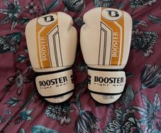 Booster v9 12oz gloves