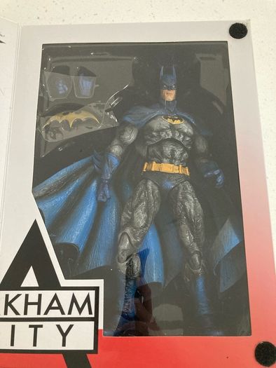 Batman play arts Kai Arkham city 1970s Batman