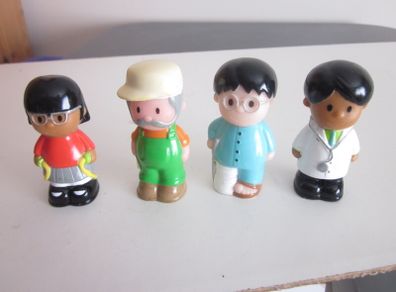 ELC Happyland x4 Figures