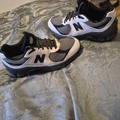 mens new balance 2002R