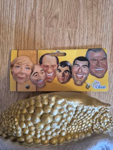 Vintage Halloween Mask - Queen Elizabeth  -  cesar 1994