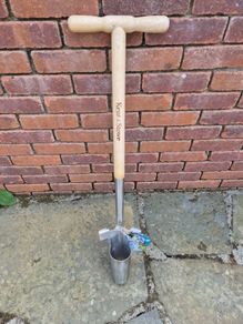 Bulb Planter Kent & Stowe