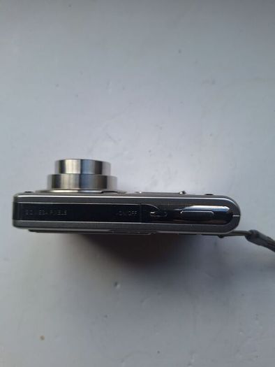 Casio Exilim EX-S100 Digital Camera