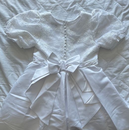 Brand new Paul Costelloe Communion Dresses, veils and shoes