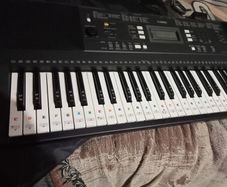 Yamaha keyboard E343