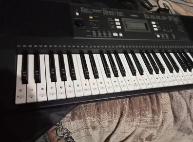 Yamaha keyboard E343
