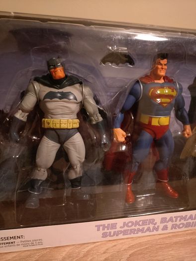 Dark Knight Returns Figure Set