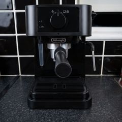 De'Longhi Stilosa Barista Espresso Machine & Cappuccino Maker - Black | EC230.BK
