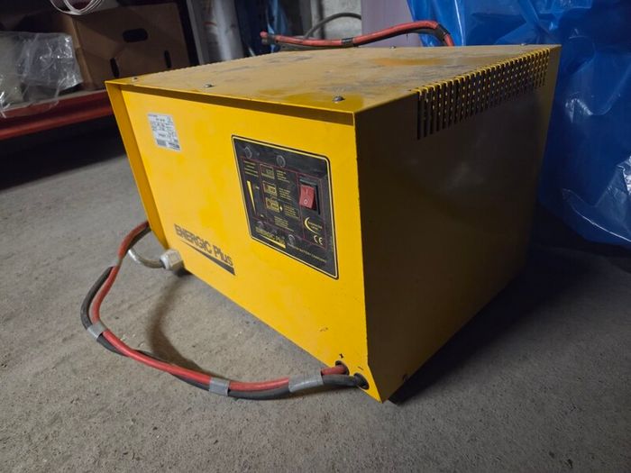 Forklift charger