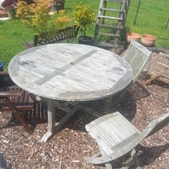 garden furniture  3 chairs and table