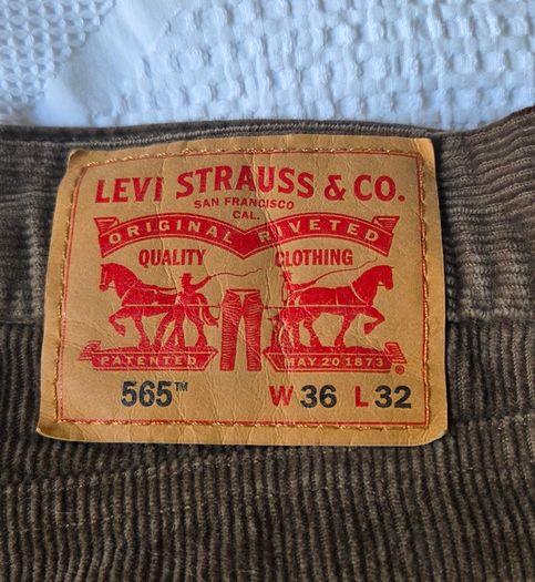 NEW Levis 565 Corduroy