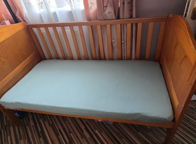 Cot bed
