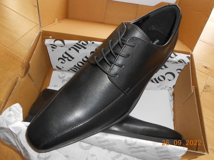 BNWT formal black leather shoes