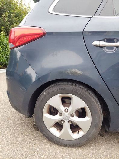 2014 Kia Carens